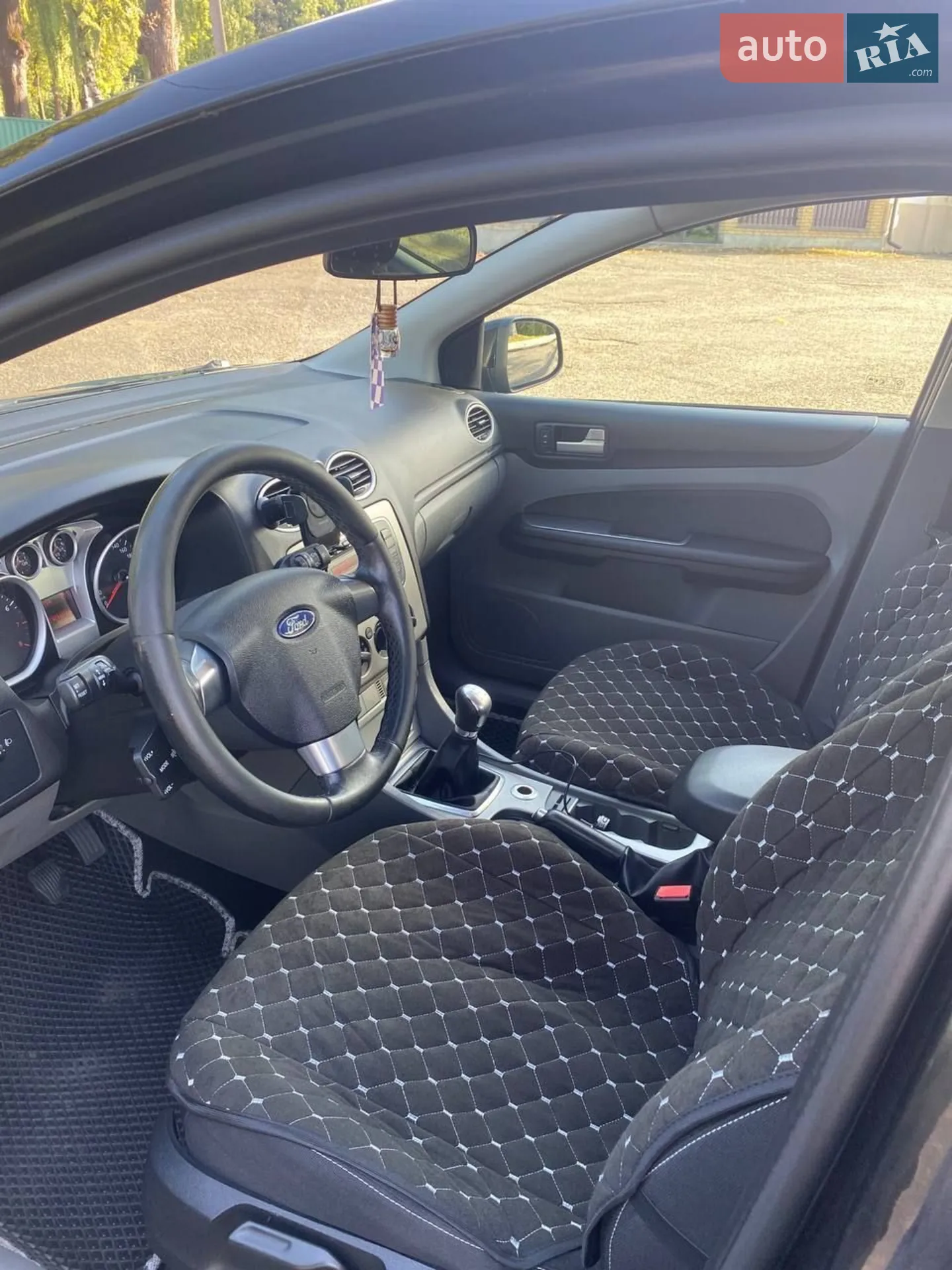 2010 Ford Focus - мініатюра 17