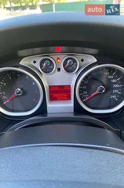 Хэтчбек Ford Focus 2010 в Вижнице