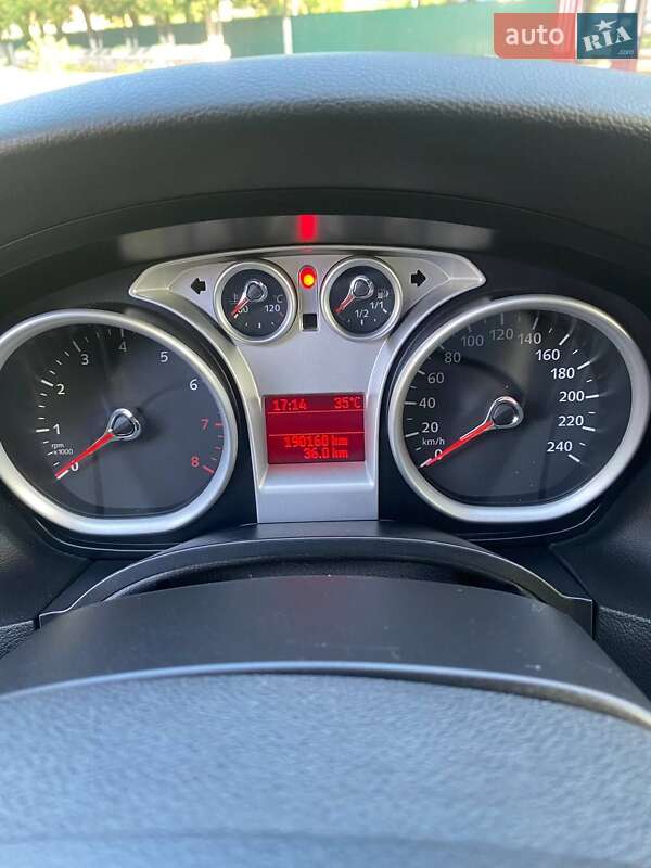Хэтчбек Ford Focus 2010 в Вижнице