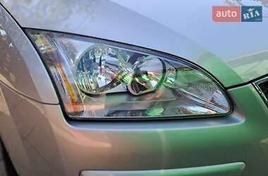 Хэтчбек Ford Focus 2007 в 