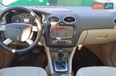 Хэтчбек Ford Focus 2007 в 
