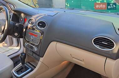 Хэтчбек Ford Focus 2007 в 