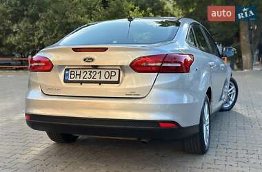 Седан Ford Focus 2016 в 