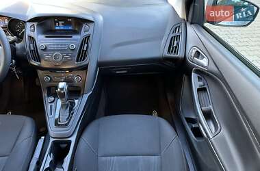 Седан Ford Focus 2016 в 