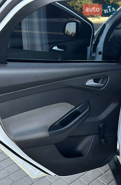 Седан Ford Focus 2013 в 