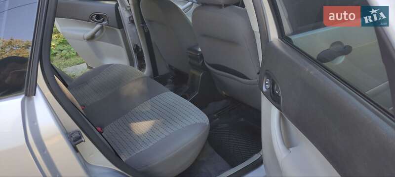 Седан Ford Focus 2006 в Киеве