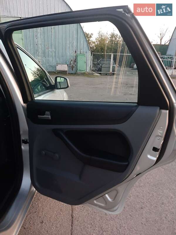 Универсал Ford Focus 2010 в Ровно