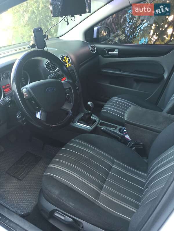 Универсал Ford Focus 2010 в Княгининке
