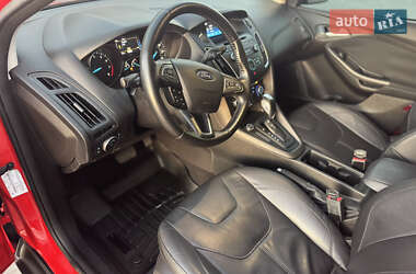 Хэтчбек Ford Focus 2015 в 