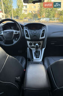 Седан Ford Focus 2014 в 