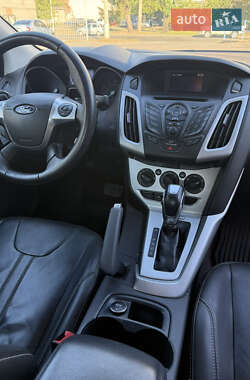 Седан Ford Focus 2014 в 