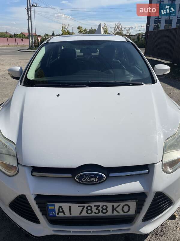 Седан Ford Focus 2014 в Киеве фото 13 Седан Ford Focus 2014 в Киеве