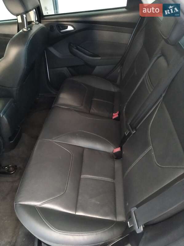 Седан Ford Focus 2015 в Турке