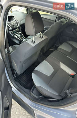 Седан Ford Focus 2013 в 
