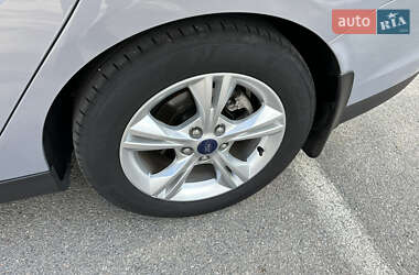 Седан Ford Focus 2013 в 