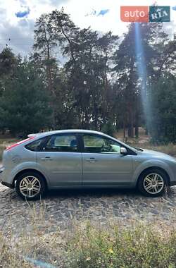 Хэтчбек Ford Focus 2006 в 