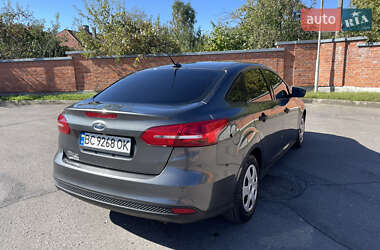 Седан Ford Focus 2016 в 