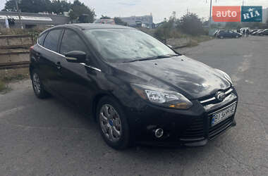 Хэтчбек Ford Focus 2012 в 
