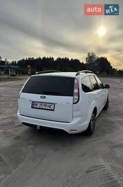 Универсал Ford Focus 2010 в 