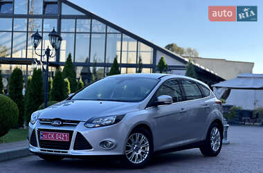 Хэтчбек Ford Focus 2011 в 