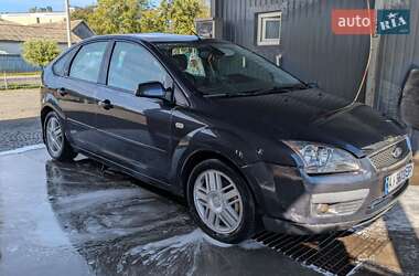 Хэтчбек Ford Focus 2006 в 