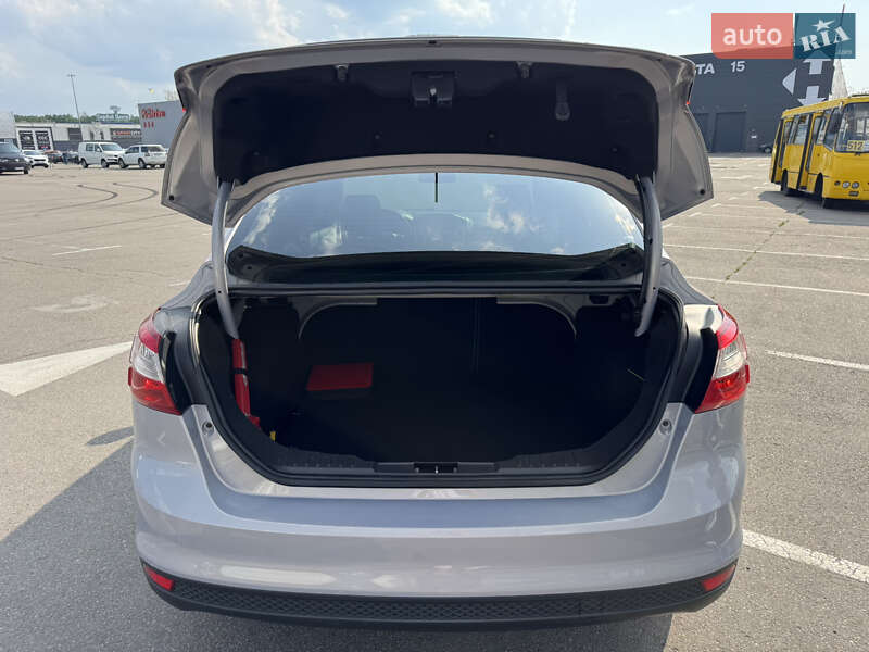 Седан Ford Focus 2013 в Киеве