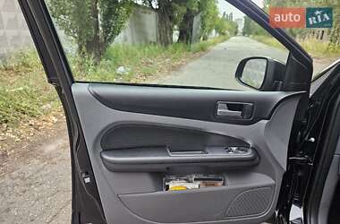 Седан Ford Focus 2010 в 