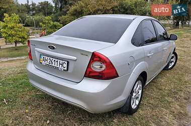 Седан Ford Focus 2010 в 
