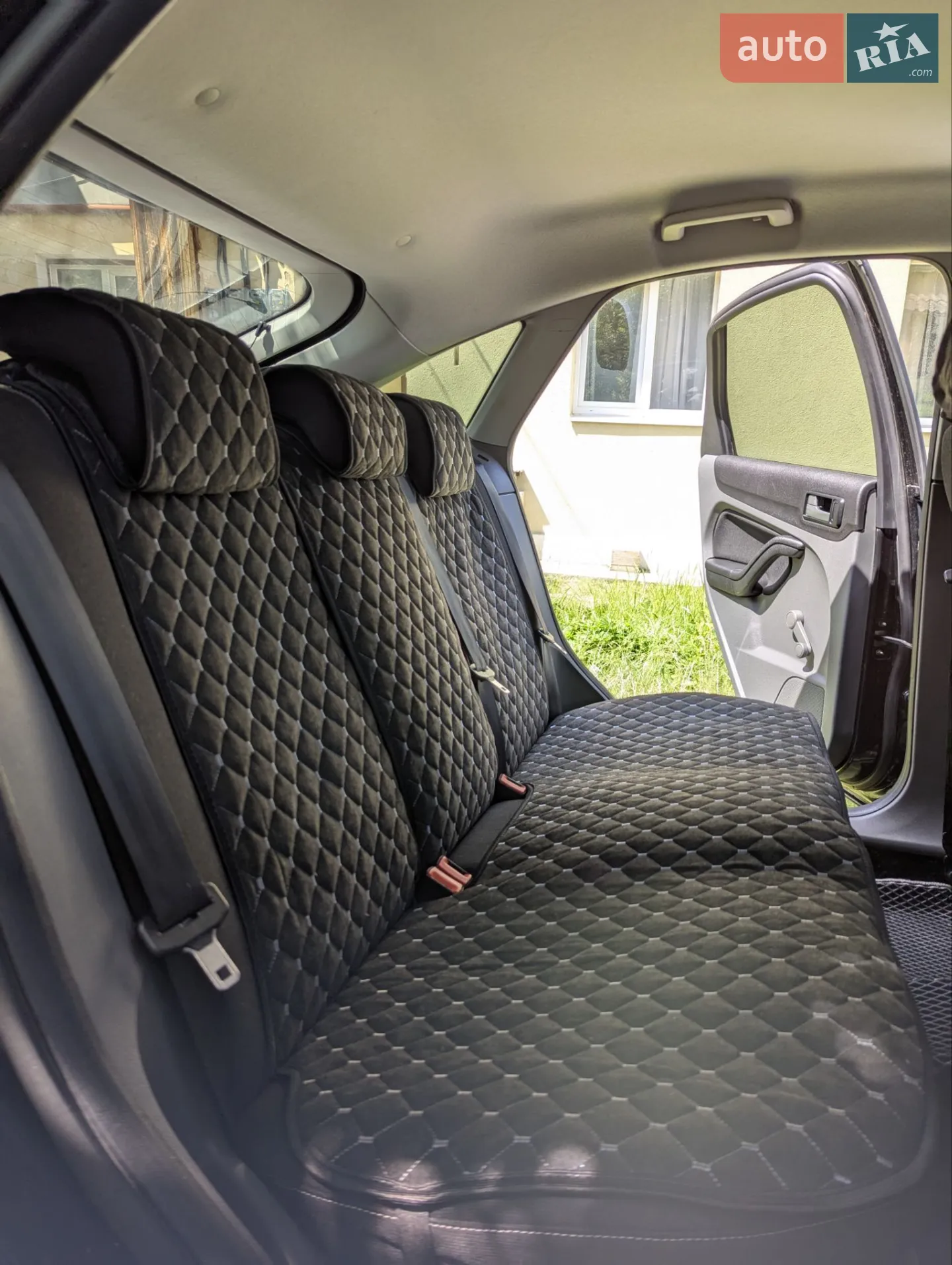 2010 Ford Focus - мініатюра 11