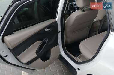 Хэтчбек Ford Focus 2013 в 