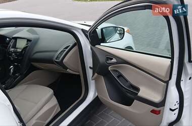 Хэтчбек Ford Focus 2013 в 