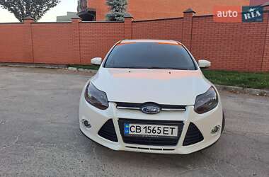 Хетчбек Ford Focus 2011 в 