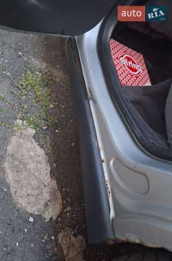 Хэтчбек Ford Focus 2000 в 