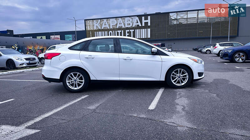Седан Ford Focus 2016 в Киеве