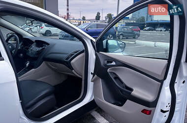 Седан Ford Focus 2016 в Киеве