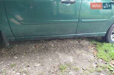Седан Ford Focus 2000 в 