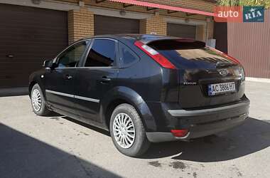 Хэтчбек Ford Focus 2006 в 