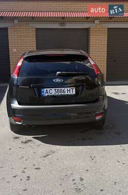 Хэтчбек Ford Focus 2006 в 