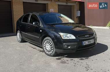Хэтчбек Ford Focus 2006 в 