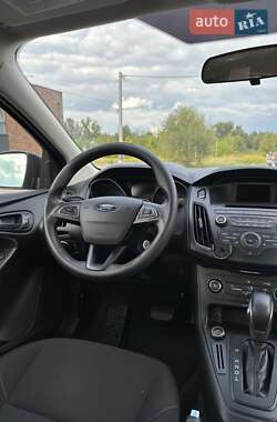 Седан Ford Focus 2015 в 