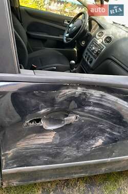 Универсал Ford Focus 2005 в Саде