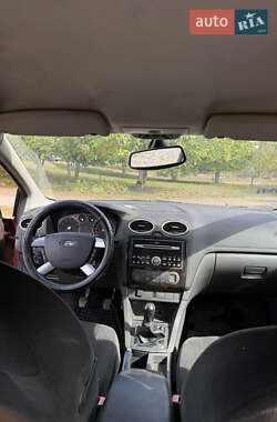 Седан Ford Focus 2006 в 