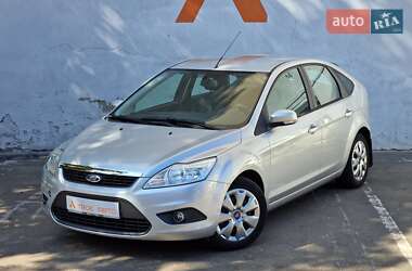 Хэтчбек Ford Focus 2010 в 