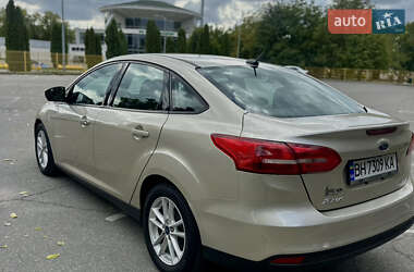 Седан Ford Focus 2016 в 