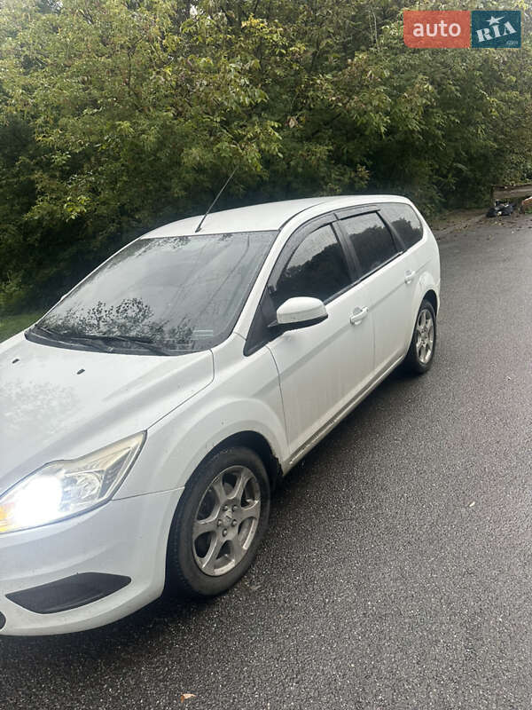 Универсал Ford Focus 2010 в Черновцах фото 3 Универсал Ford Focus 2010 в Черновцах