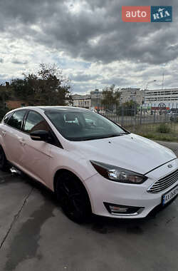 Хетчбек Ford Focus 2015 в 