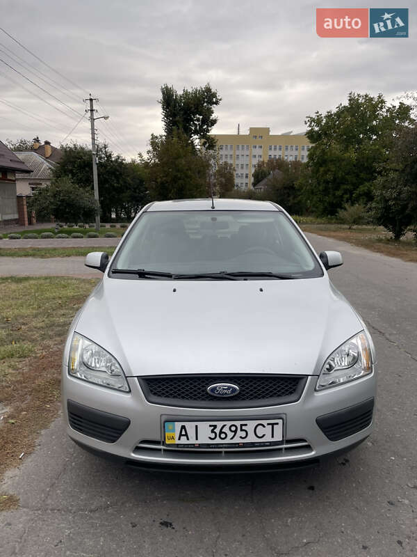 Хетчбек Ford Focus 2006 в Лубнах