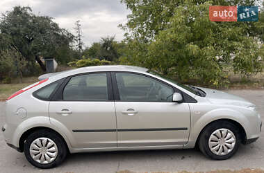 Хэтчбек Ford Focus 2006 в 
