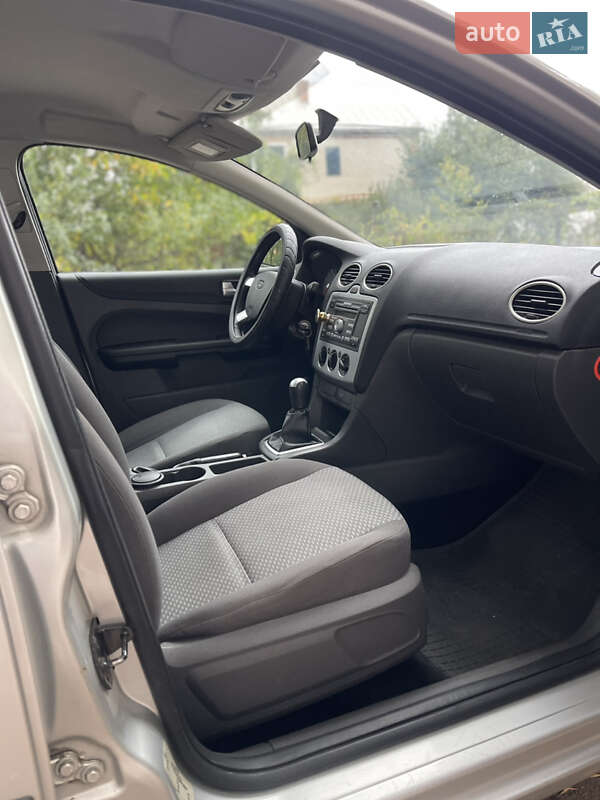 Хетчбек Ford Focus 2006 в Лубнах