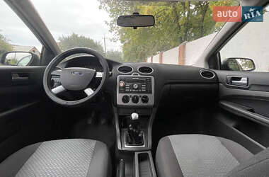 Хэтчбек Ford Focus 2006 в 
